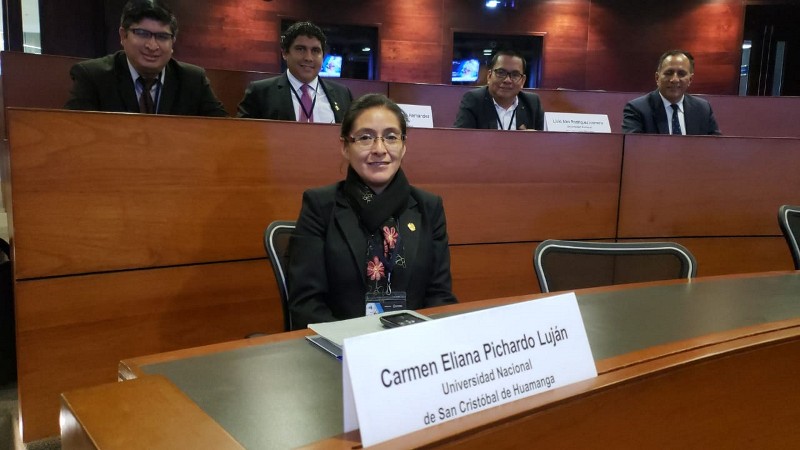 Ganadora del VIII Concurso de Innovaciones Educativas: Prof. Carmen Eliana Pichardo Luján de la Universidad Nacional de San Cristóbal de Huamanga de Ayacucho